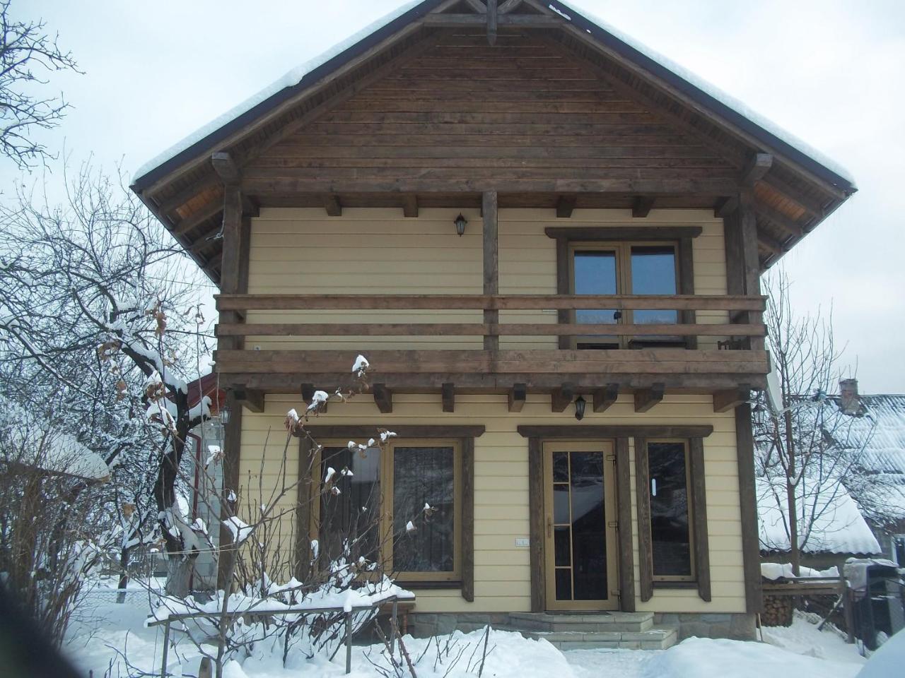 У Тарнавських Mykulytjyn Exteriör bild
